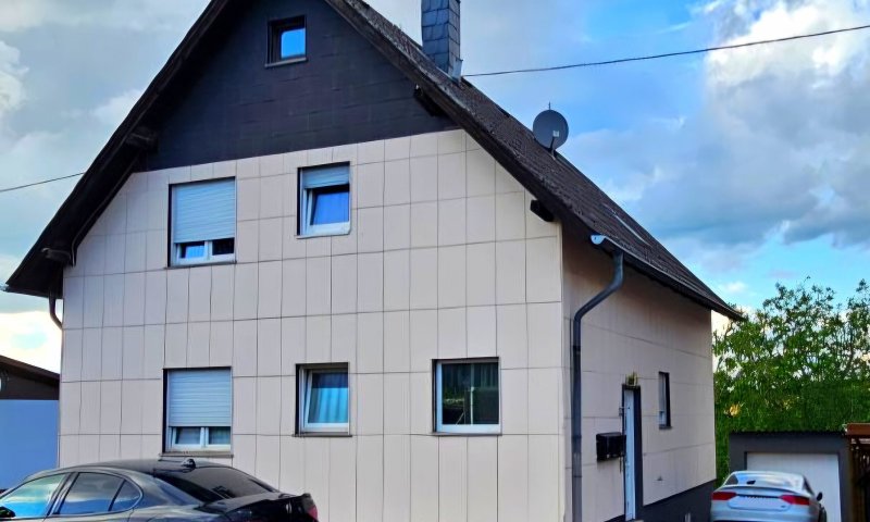 3-Familienhaus mit Garage und Garten zur Eigennutzung oder Vermietung