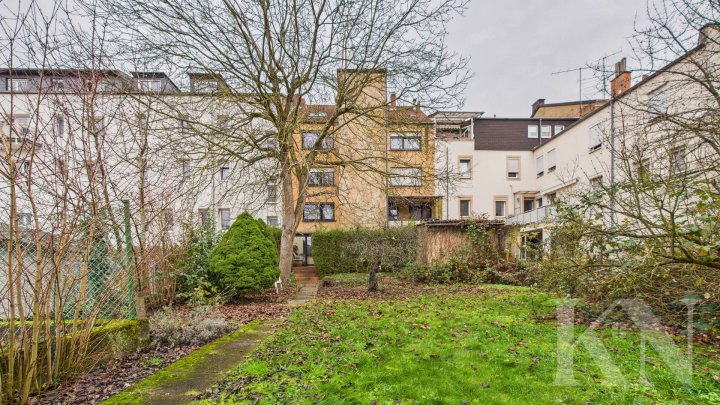 Mehrfamilienhaus mit 6 Wohneinheiten in zentraler Lage