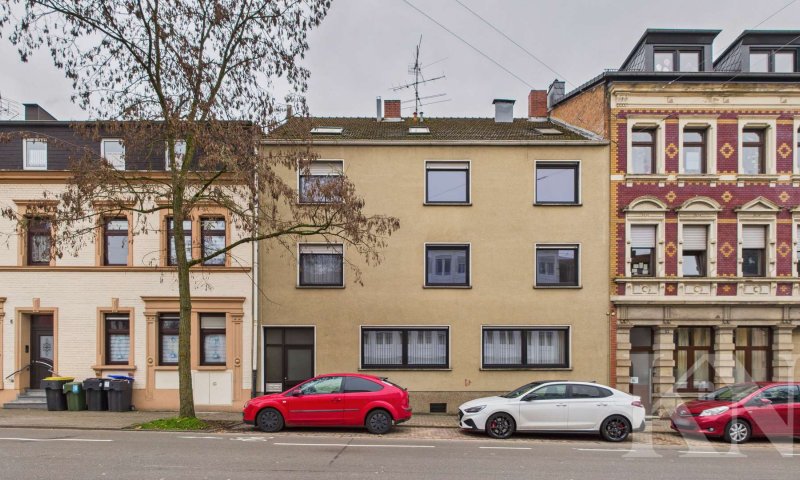 Mehrfamilienhaus mit 6 Wohneinheiten in zentraler Lage