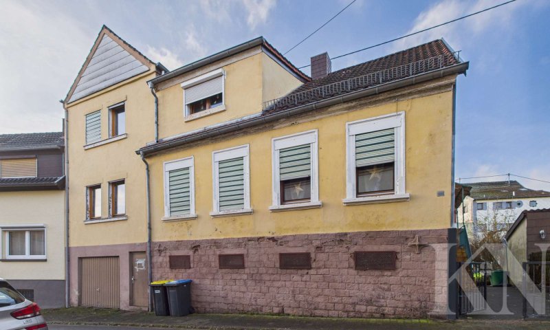 Viel Potenzial für Handwerker: Zwei Häuser in Schiffweiler