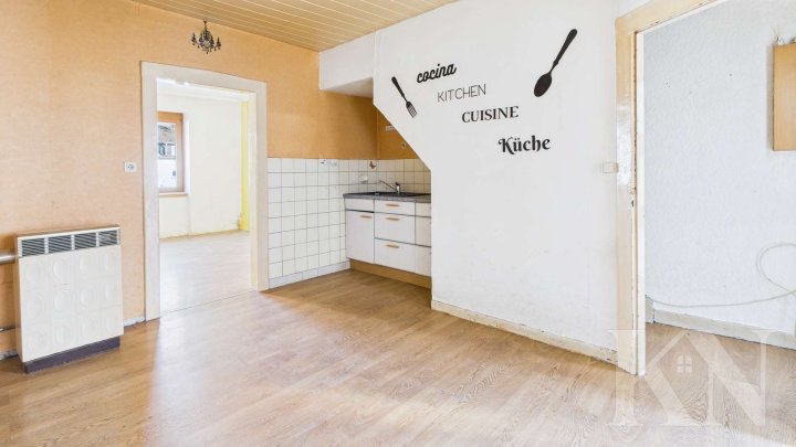 Viel Potenzial für Handwerker: Zwei Häuser in Schiffweiler