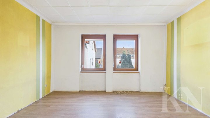 Viel Potenzial für Handwerker: Zwei Häuser in Schiffweiler