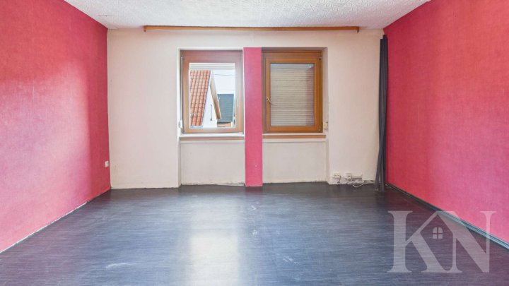 Viel Potenzial für Handwerker: Zwei Häuser in Schiffweiler