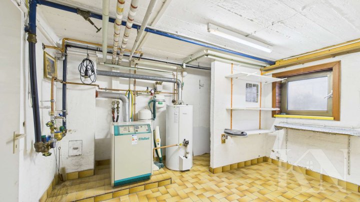 Charmantes Einfamilienhaus mit großem Balkon und Garten