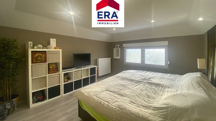 KEINE VERMITTLUNGSGEBÜHREN ! EINFAMILIENHAUS MIT POOL, RUHIGE LAGE, IN FORBACH/FR, NÄHE SB