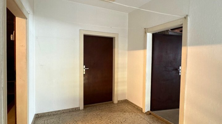 Gepflegtes 2-3 Familienhaus in Ortsmitte von Quierschied