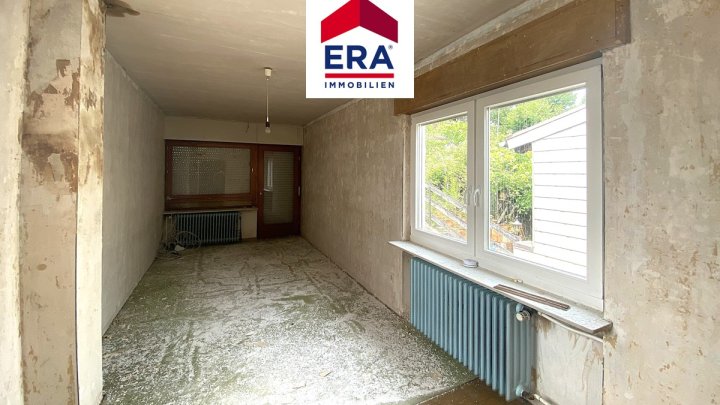 EINFAMILIENHAUS-REIHENHAUS, SANIERUNGSOBJEKT IN GROSSROSSELN