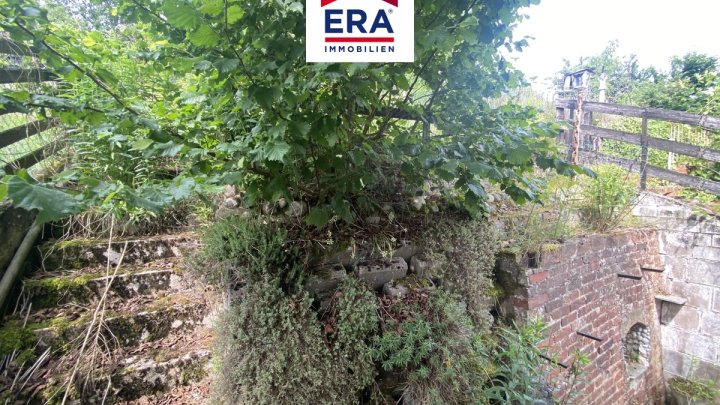 EINFAMILIENHAUS-REIHENHAUS, SANIERUNGSOBJEKT IN GROSSROSSELN