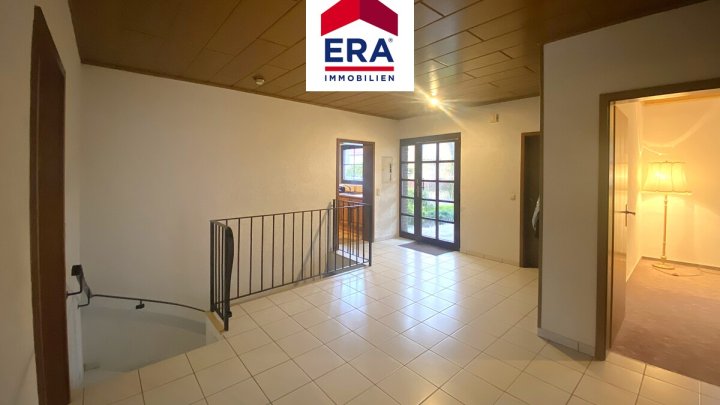 WUNDERSCHÖNER BUNGALOW, RUHIGE LAGE, IN LAUTERBACH/VÖLKLINGEN !