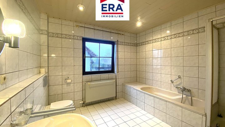 WUNDERSCHÖNER BUNGALOW, RUHIGE LAGE, IN LAUTERBACH/VÖLKLINGEN !