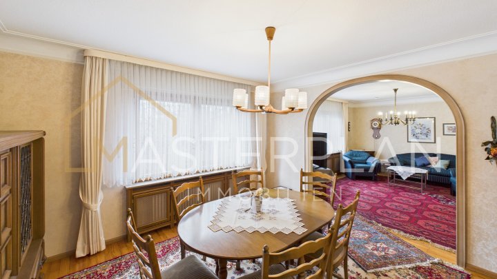 Freistehendes Dreifamilienhaus in ruhiger Lage