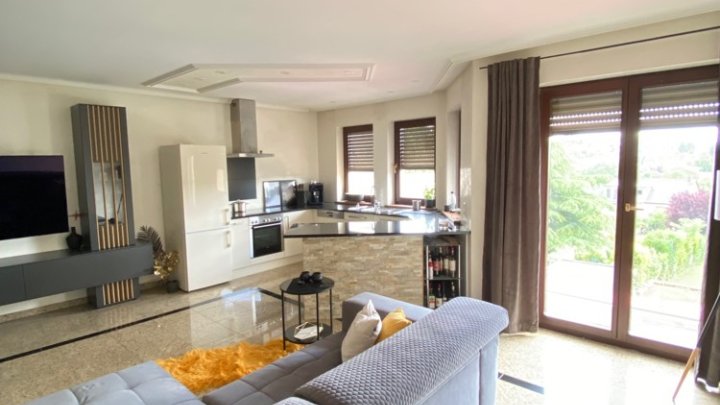 Luxuriöses saniertes 4-FH + Büro in zentraler Lage nahe Saarlouis