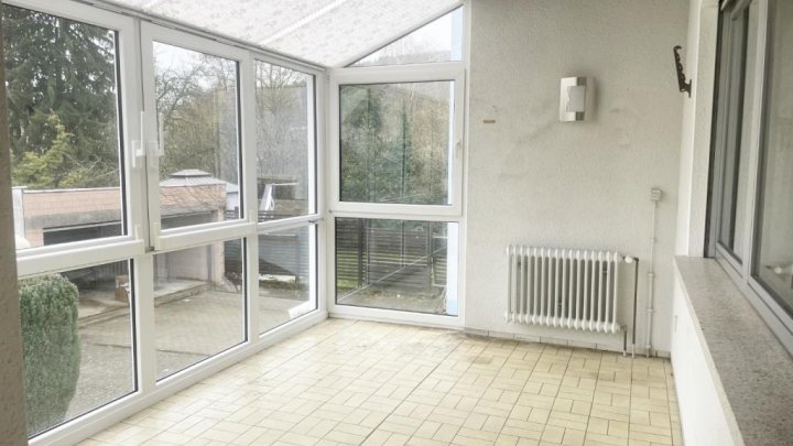 1 FH-Doppelhaus mit Winterg., Garten & Garage in IGB!