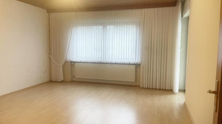 1 FH-Doppelhaus mit Winterg., Garten & Garage in IGB!