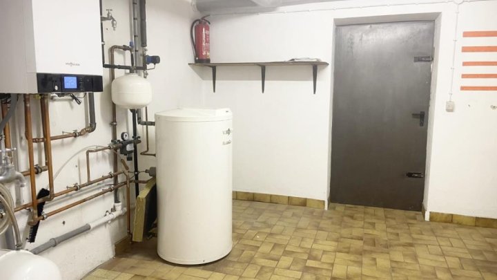 1 FH-Doppelhaus mit Winterg., Garten & Garage in IGB!