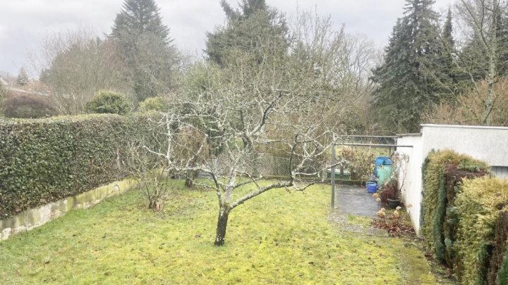 1 FH-Doppelhaus mit Winterg., Garten & Garage in IGB!