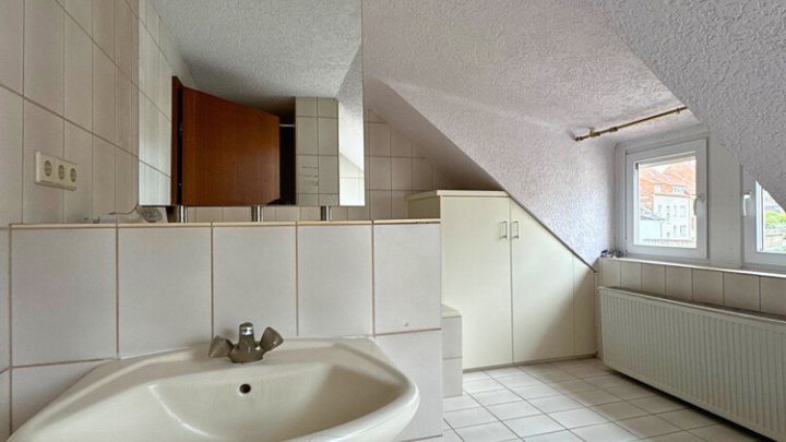 Wohn- und Geschäftshaus, 410m² Gesamtfläche in ruhiger Seitenstraße von Saarbrücken-West