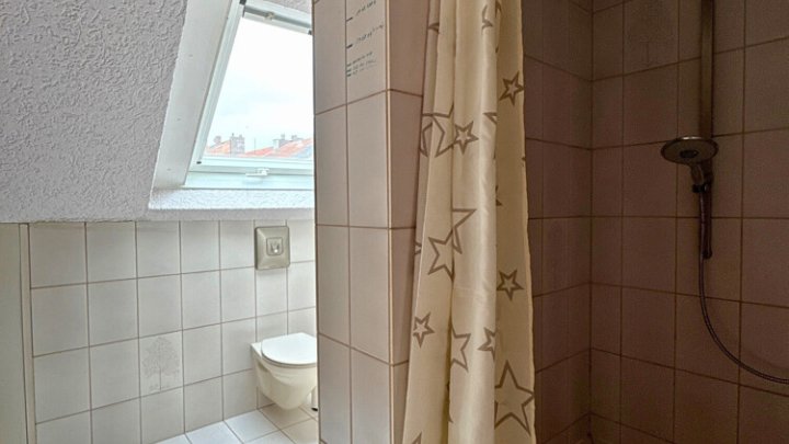 Wohn- und Geschäftshaus, 410m² Gesamtfläche in ruhiger Seitenstraße von Saarbrücken-West