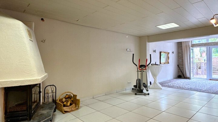 Wohn- und Geschäftshaus, 410m² Gesamtfläche in ruhiger Seitenstraße von Saarbrücken-West