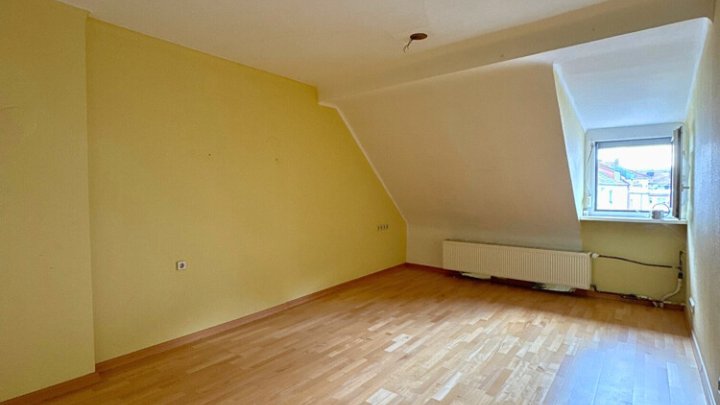 Wohn- und Geschäftshaus, 410m² Gesamtfläche in ruhiger Seitenstraße von Saarbrücken-West