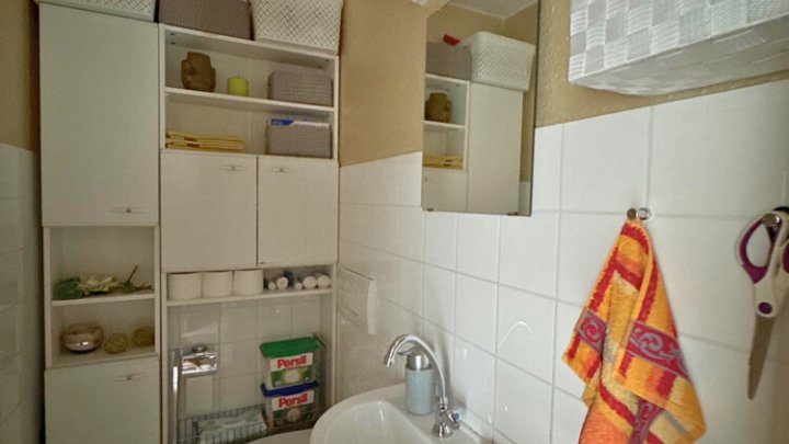 Gut vermietete 3-ZKB Maisonette-Wohnung mit Dachterrasse + Stellplatz