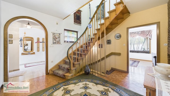 METTLACH-SAARHÖLZBACH: WOHNHAUS MIT 3 SCHLAFZIMMERN + BLICK INS GRÜNE