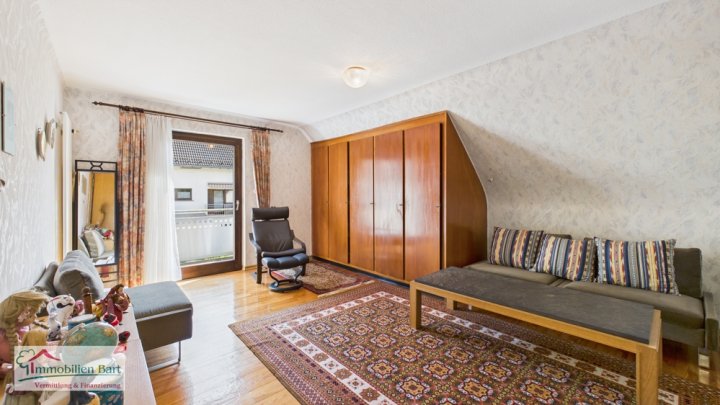 METTLACH-SAARHÖLZBACH: WOHNHAUS MIT 3 SCHLAFZIMMERN + BLICK INS GRÜNE