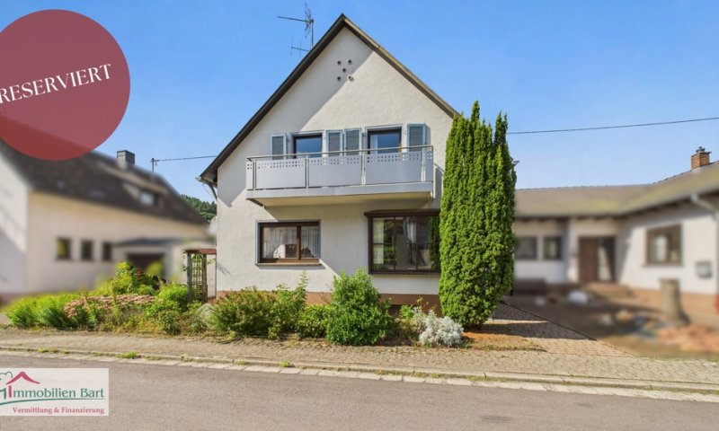 METTLACH-SAARHÖLZBACH: WOHNHAUS MIT 3 SCHLAFZIMMERN + BLICK INS GRÜNE