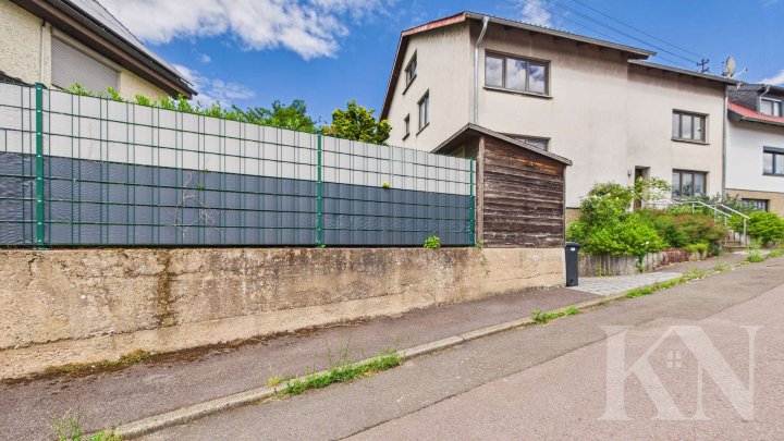 Ein-Zweifamilienhaus mit Einliegerwohnung