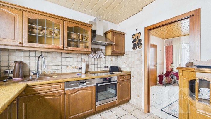 Ein-Zweifamilienhaus mit Einliegerwohnung