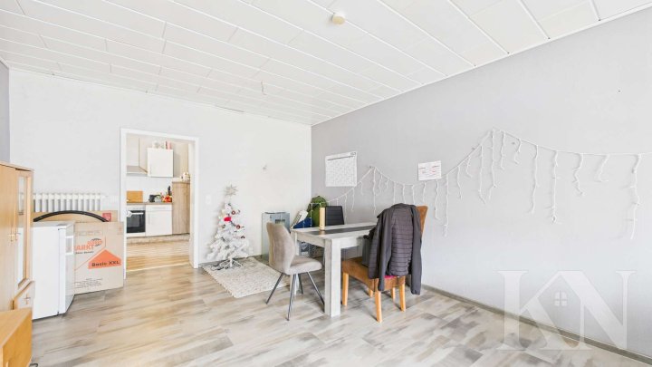 Ein-Zweifamilienhaus mit Einliegerwohnung