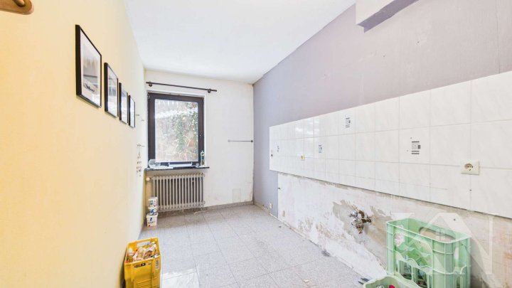 Ein-Zweifamilienhaus mit Einliegerwohnung