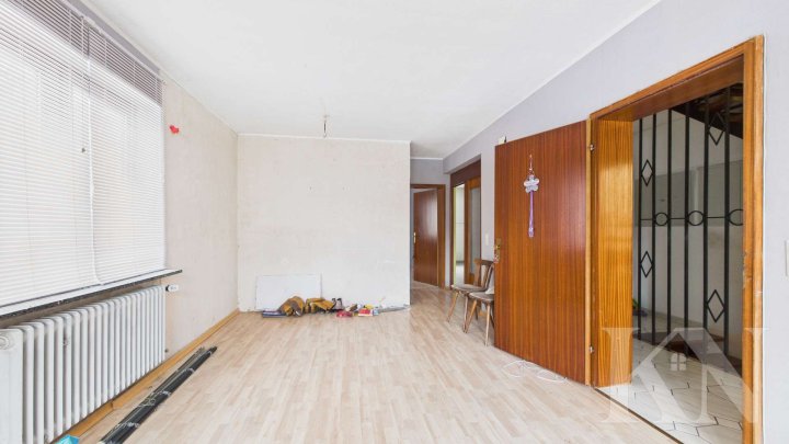 Ein-Zweifamilienhaus mit Einliegerwohnung