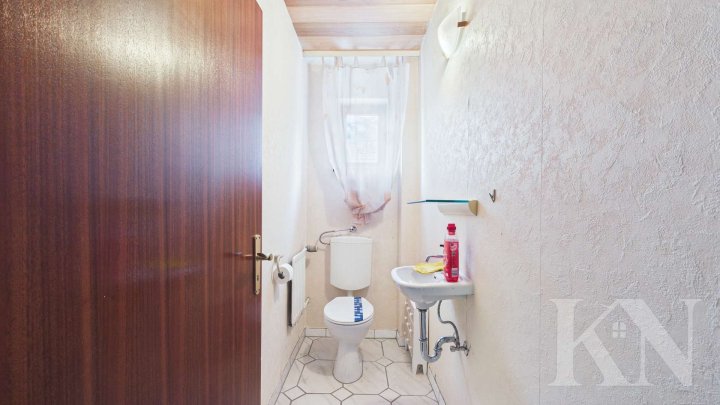 Ein-Zweifamilienhaus mit Einliegerwohnung