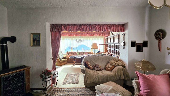 Einfamilienhaus in Schmelz, ggfls. Generationenhaus