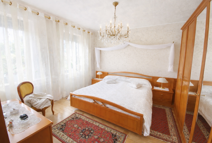 432BAC1F-9B3A-457A-B557-C6D3D9013EEA