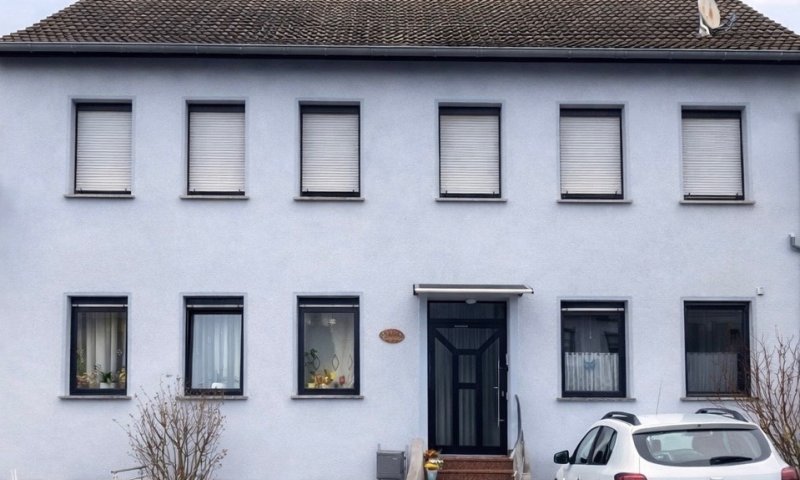Großzügiges 1-2 Familienhaus mit freiem Ausblick