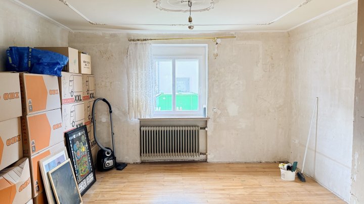 Doppelhaushälfte in Bestlage von Saarlouis mit Doppelgarage und schönem Grundstück zu verkaufen