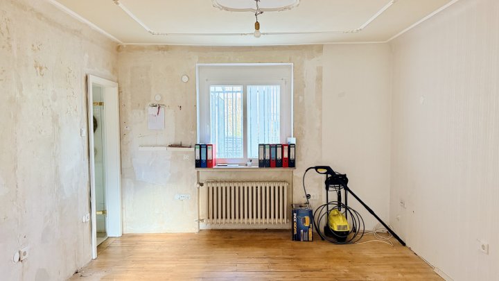 Doppelhaushälfte in Bestlage von Saarlouis mit Doppelgarage und schönem Grundstück zu verkaufen