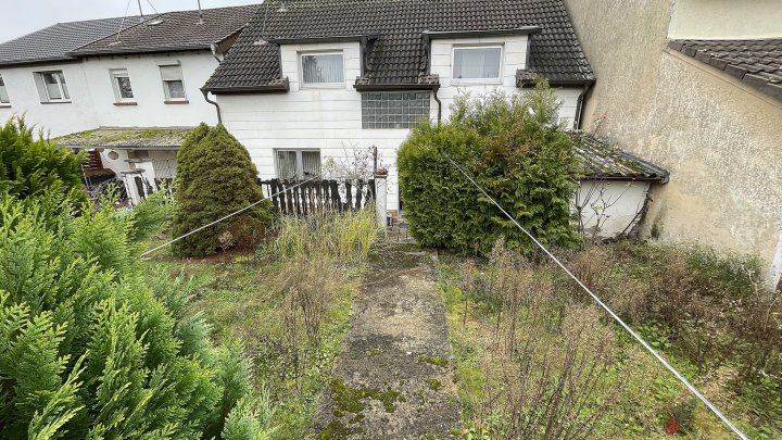Schickes Einfamilienhaus mit 6 ZKB und Garten zu verkaufen