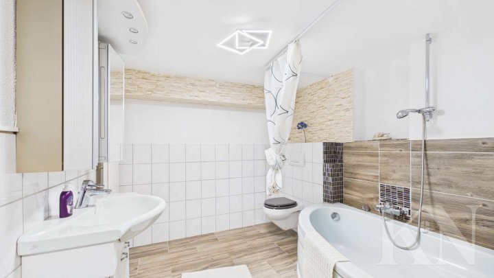 Saniertes Einfamilienhaus mit Einliegerwohnung