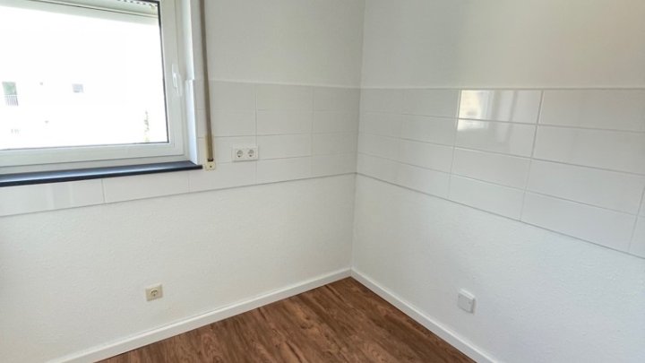 Renovierte 2-ZKB-Wohnung mit Stellplatz + Kellerraum