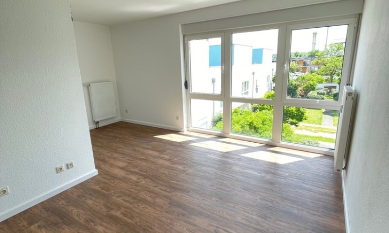 Renovierte 2-ZKB-Wohnung mit Stellplatz + Kellerraum