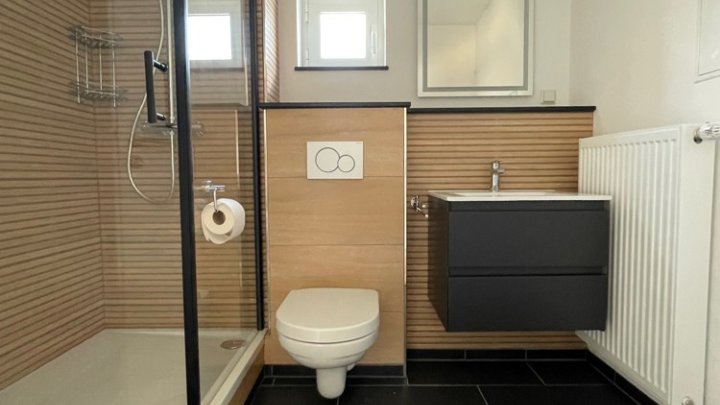 Renovierte 2-ZKB-Wohnung mit Stellplatz + Kellerraum