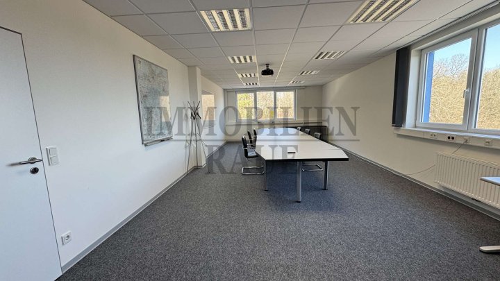 MODERNE BÜRO/GEWERBEFLÄCHEN (225m² Nfl. oder 450m² Nfl.) IN GUTER LAGE VON FRIEDRICSHTAHL