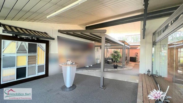 AN DER A8 ! GEWERBEBETRIEB AUF 2800 M² GRUNDSTÜCK!