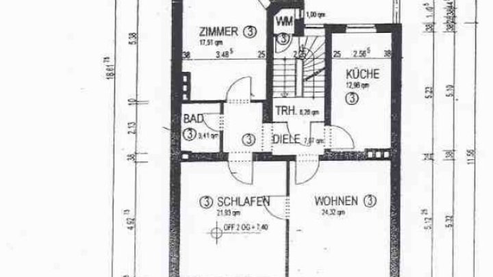 Schöne klassische Altbauwohnung mit Balkon im Regierungsviertel