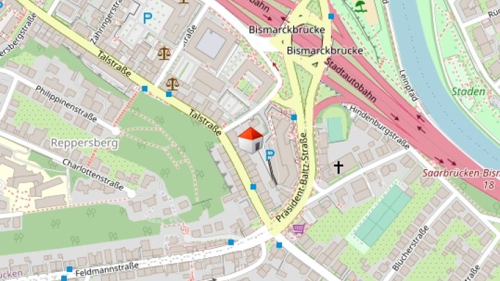 Schöne klassische Altbauwohnung mit Balkon im Regierungsviertel