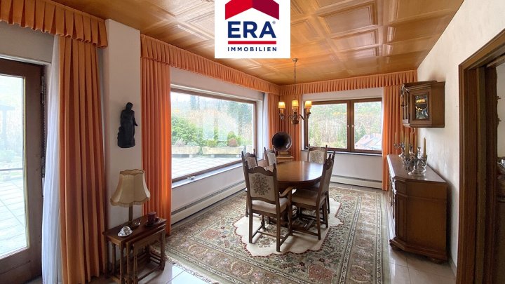 EINFAMILIENHAUS MIT POOL UND EINLIEGERWOHNUNG, RUHIGE LAGE IN GROSSROSSELN/EMMERSWEILER