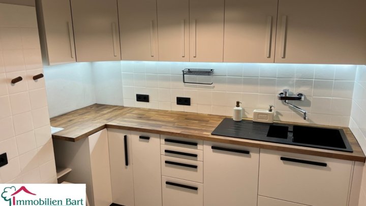 WOHNHAUS MIT SEPARATEM BAUGRUNDSTÜCK IN GRENZNÄHE